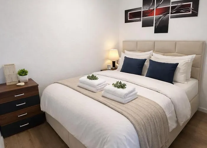 Daire Moselblick L Panorama Sky Balkon